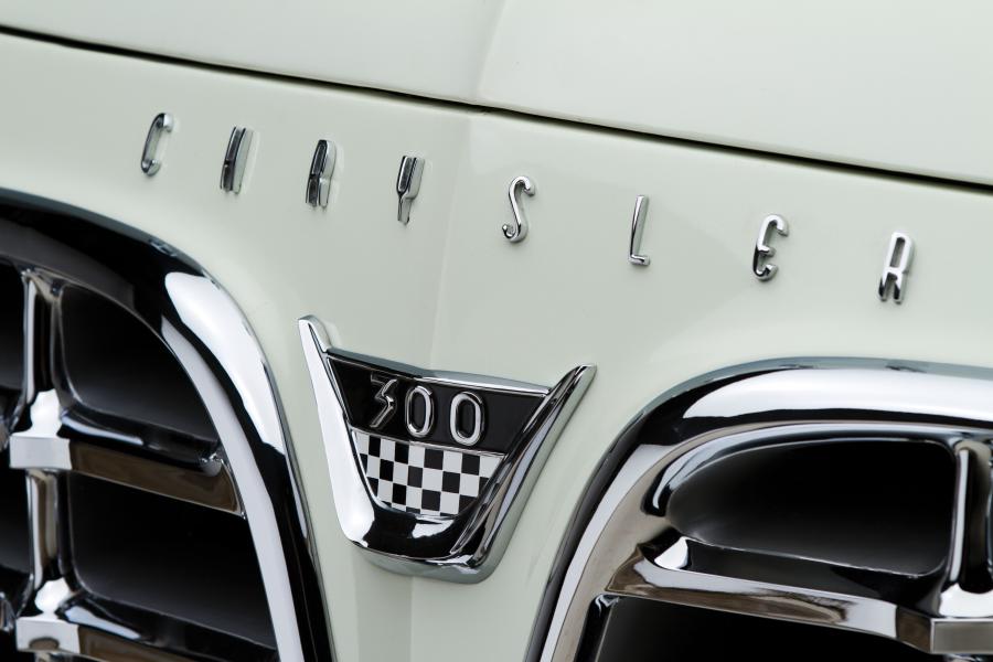 Логотип Chrysler C-300 1955 года  (фото 62 из 98)